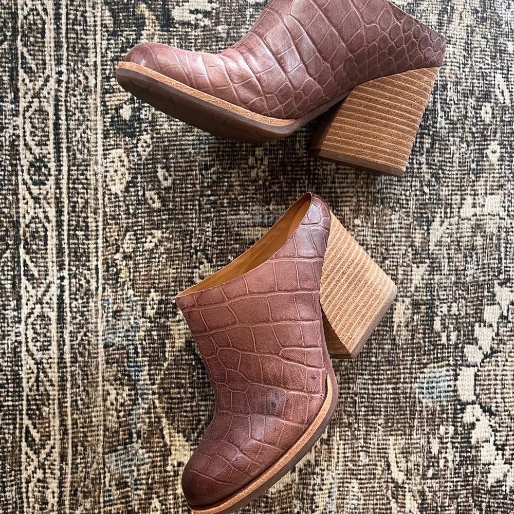 Kork-Ease Brown Mules with Stacked Heel